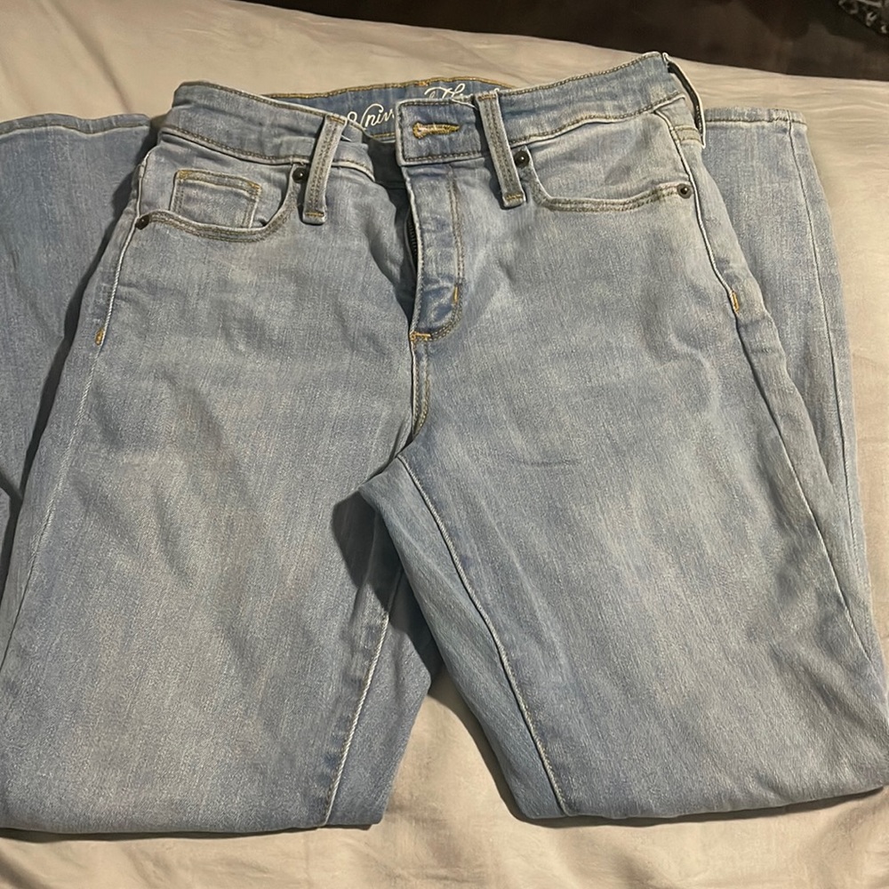 Blue universal thread highest rise skinny crop jeans, in size 0/25r